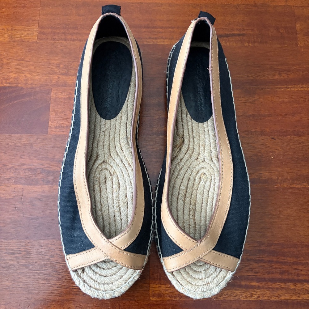 NEW Tommy Bahama Violine Peep Toe Black Espadrille Flat 9